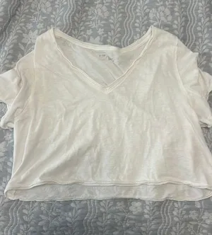 White  Cropped Tshirt thumbnail 1