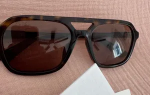 Gucci Sunglasses thumbnail 1