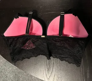 PINK Victoria’s Secret bra thumbnail 3