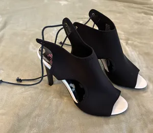 Juicy Couture Brand Black Open-Toe Lace-Up Women's Heels Size 7 Medium thumbnail 1