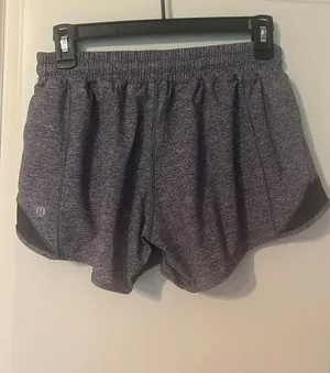 Heather Grey Lululemon Shorts Hotty Hot 4" thumbnail 2