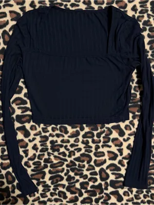 2000s style square neck dark navy blue ribbed very cropped long sleeve crop top thumbnail 2