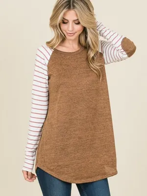 NWT Raglan Baseball Tee w/ Striped Sleeves Camel Casual Women’s Top Size Small thumbnail 1