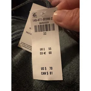 Abercrombie & Fitch Curve Love High Rise Dad Short 32 Dark Wash Floral thumbnail 6