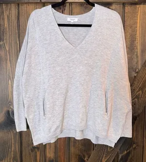 Aritzia Babaton Gray Sweater V-neck Front‎ Pockets Wool Linen Blend thumbnail 1