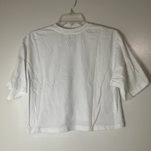 Buffbunny Lifting Club Crop crew neck Tee in White size medium thumbnail 5