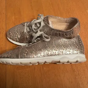 Vaneli Laren Laser Cut Leather Sneakers Gold Size 9 thumbnail 4