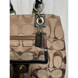 COACH Hampton handbag thumbnail 4