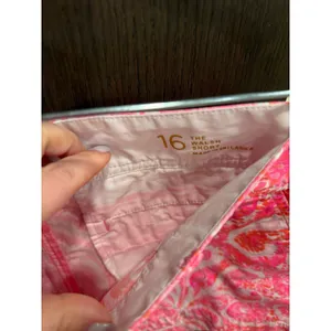 Lilly Pulitzer "The Walsh" shorts in the "Pink Pout Paisley" size 16 thumbnail 3
