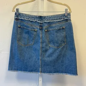 Loft Denim Mini Skirt Medium Wash Raw Frayed Hem 100% Cotton 465904 Size 12 thumbnail 3