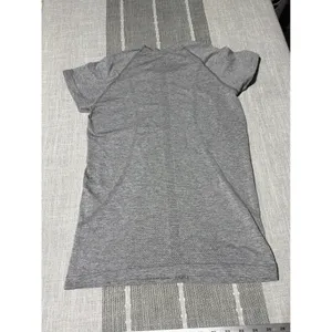 Lululemon Swiftly Tech Short Sleeve 2.0 Crew Shirt Heathered Black Gray Size 8 thumbnail 5