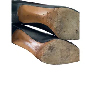Gucci Signature Classic Black Leather Mid-Heel Pumps size 37 1/2 US 7.5 thumbnail 9