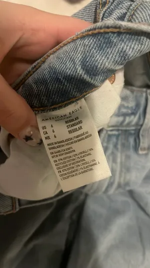 American Eagle Outfitters Reg Jeans thumbnail 2