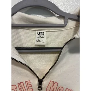 Uniqlo Cream Half-Zip Collared Sweatshirt with Pink Graphic thumbnail 4