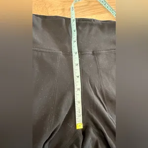 Lululemon Align Jogger 28"
Black size 4 thumbnail 8