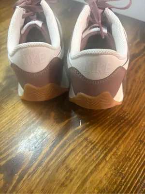 Nike mauve pink sneakers size 7 thumbnail 5