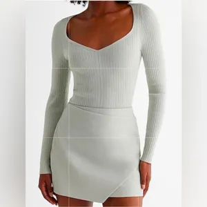 NWT Express Ribbed V Neck Fitted Long Sleeve Top Mint Green Size L Stretch thumbnail 2