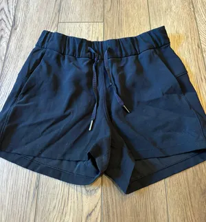 Lululemon Shorts thumbnail 1
