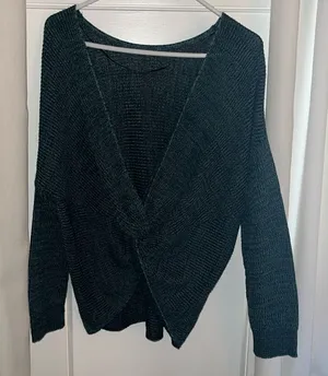 A.n.a Green Sweater Size L thumbnail 1