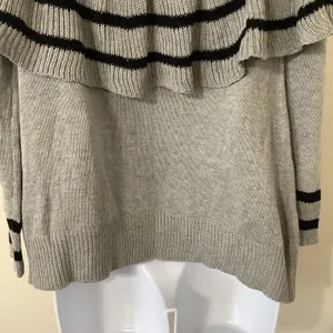 Very J Ruffle Top Knit Comfy Cozy Cozycore Grey Striped‎ Knitted Sweater Large thumbnail 8