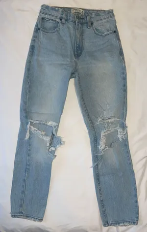 Abercrombie & Fitch Mom High Rise Jeans thumbnail 1
