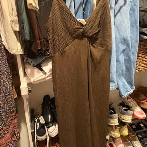 H&M Brown Textured Midi Dress thumbnail 3