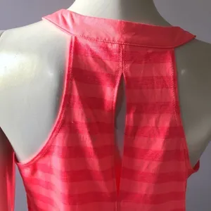 Old Navy Coral color active keyhole back Top‎ thumbnail 5