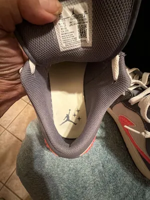 Air Jordan 1 Low SE Light Graphite Hot Punch thumbnail 7