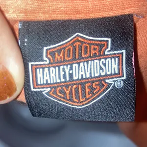 Orange Harley Davidson Motorcycle Milwaukee, WI T-Shirt Size Medium thumbnail 7