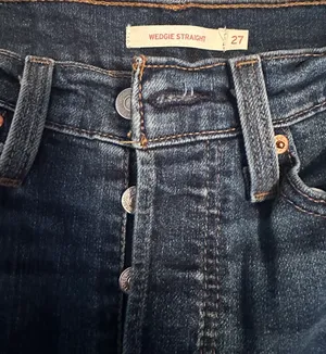 Levi’s Wedgie Straight Jeans thumbnail 2