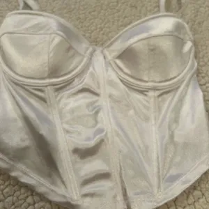 White corset top Size M thumbnail 2
