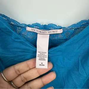 Victoria's Secret Blue Camisole Size Medium Pajamas Sleepwear V Neck thumbnail 5