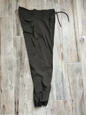Vuori Daily Jogger Medium In Oregano thumbnail 9