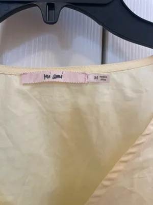 Boutique Yellow Top Size M thumbnail 3