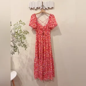 ASTR Cinched Bust Cut Out Center Dress in Red Multi Floral Size Small NWT thumbnail 2