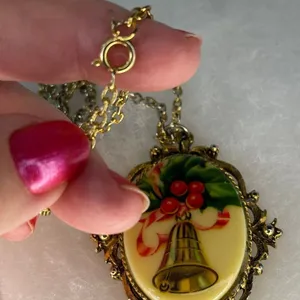Vintage Christmas scene cameo style necklace thumbnail 4