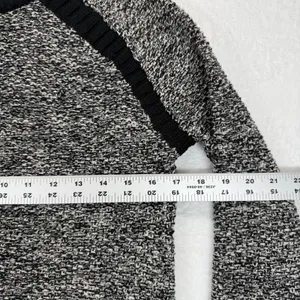 Lululemon Sweater Knit‎ Black Gray Long Sleeve Pullover Relaxed Fit Casual Sz XS thumbnail 2