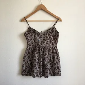 GAP floral top thumbnail 2