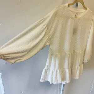 NWT‎ Blu Pepper White Swiss Dot Tiered Babydoll Top Balloon Sleeve BIST1105 Med thumbnail 3