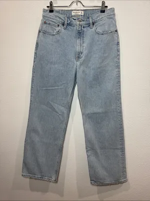 Abercrombie & Fitch Light Wash The 90s Relaxed Jeans High rise size 30 / 10 thumbnail 1