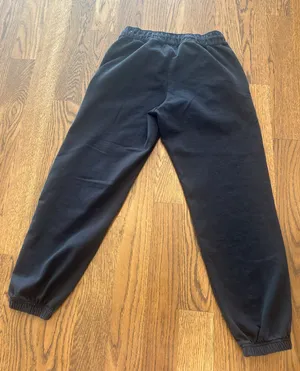 Nike Women’s Black Solo Swoosh Sweatpants thumbnail 3