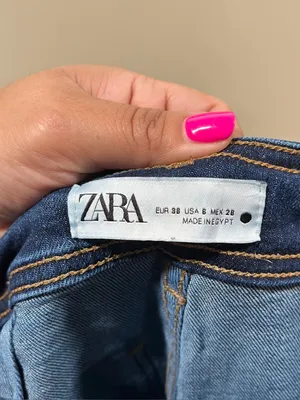 Zara marine wide jeans feature a dark indigo wash and a raw, cropped hem SZ6 EUC thumbnail 8