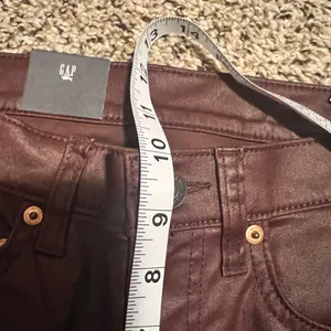 GAP Vintage Slim Mid Rise Coated Pants‎ Burgundy Bootcut Size 26 thumbnail 5