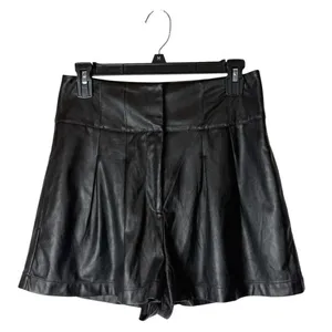 Intermix Shorts Women 4 Black Kitty Pleated Faux Leather‎ High Rise Streetwear thumbnail 2