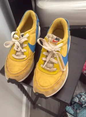 Nike Shoes  thumbnail 1