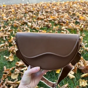 Unisex Brown Saddle Bag / camera bag with Wide Strap crossbody thumbnail 10
