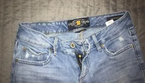 Lucky Brand Light Wash Jeans thumbnail 1