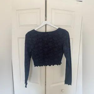 NWT Aerie Navy Blue and White Lace Long Sleeve Top Treat Yourself Medium thumbnail 6