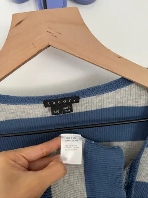 Theory Large Blue Grey Stripe Long Sleeve V Neck Grunge Fitted Skater 2000s thumbnail 2