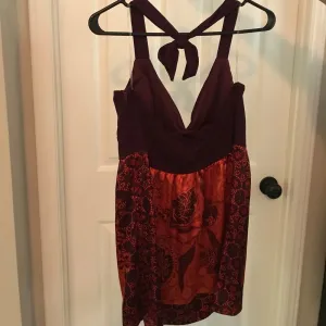 Studio‎ Y New Without Tag Maroon Handkerchief Y2K Halter Top Paisley Printed thumbnail 4